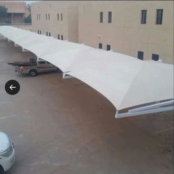 تنفيذ مظلات خارجية للسيارات والمجالس